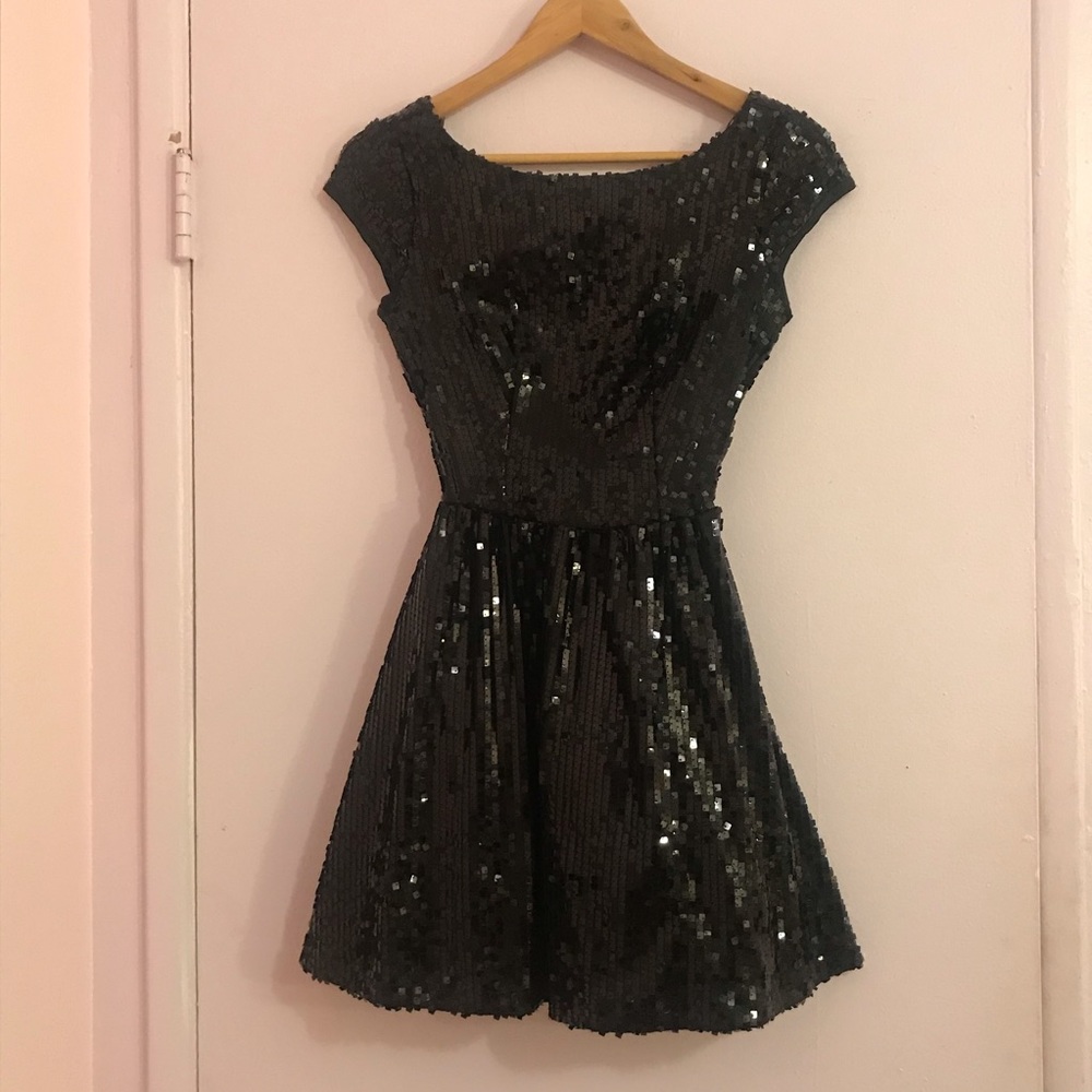 ✨Black sequence dress✨